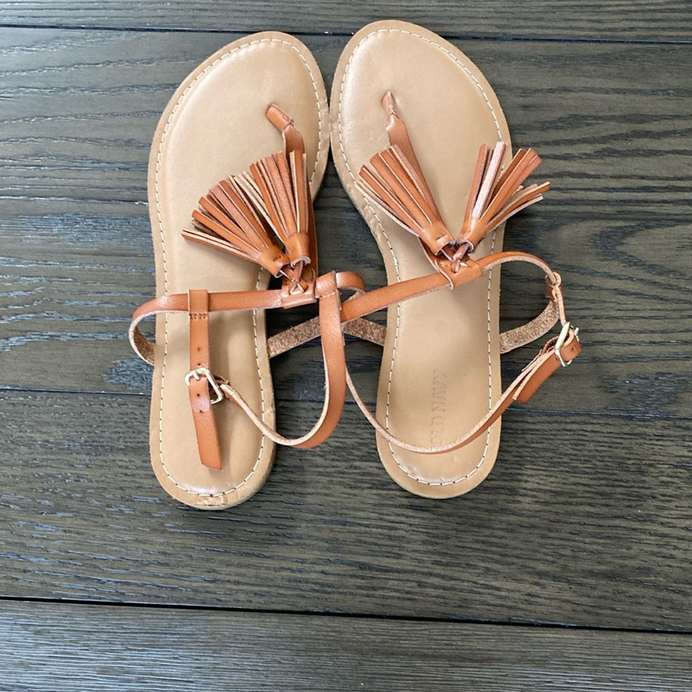 Women’s sandals